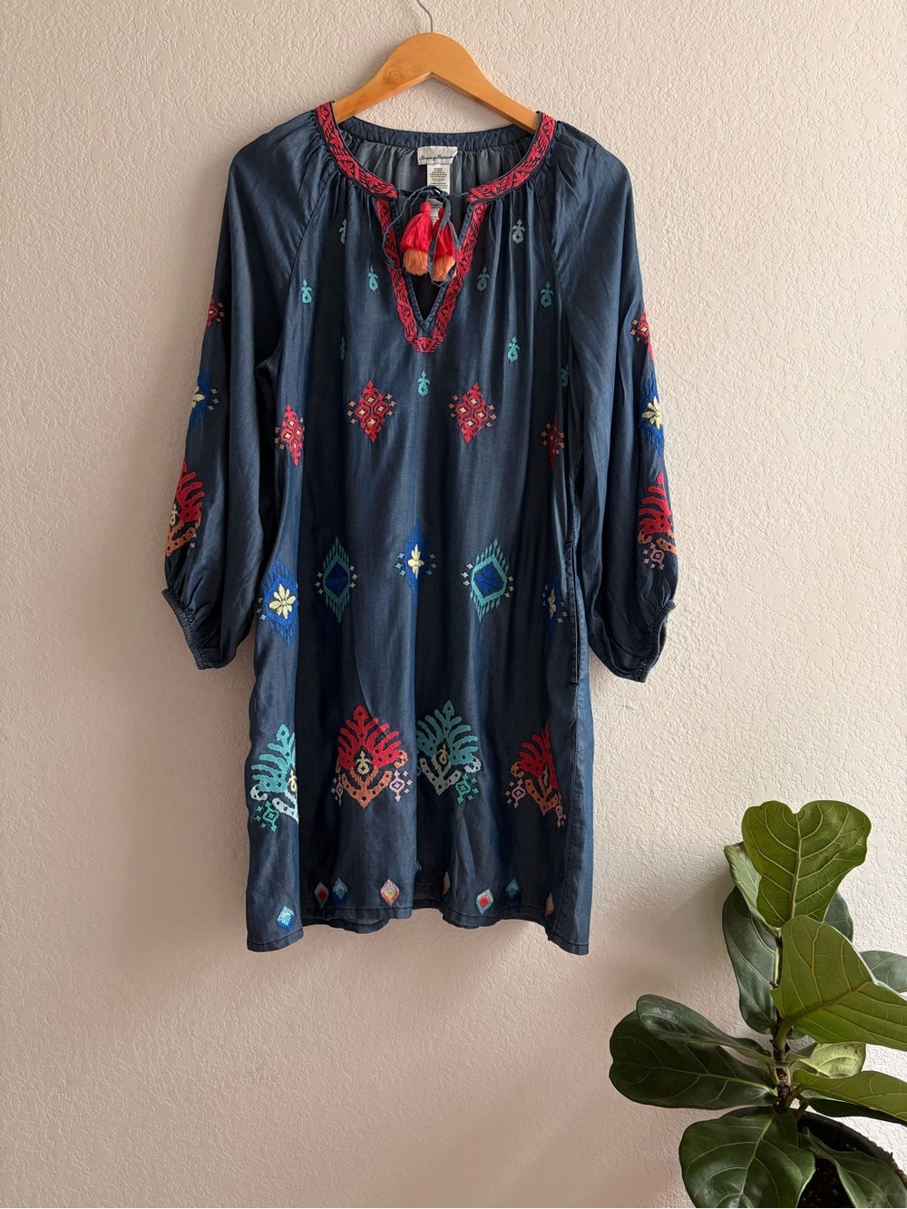 Tommy Bahama Kaftan Dress Womens S Blue Embroidered Tassel Boho Pockets Tencel